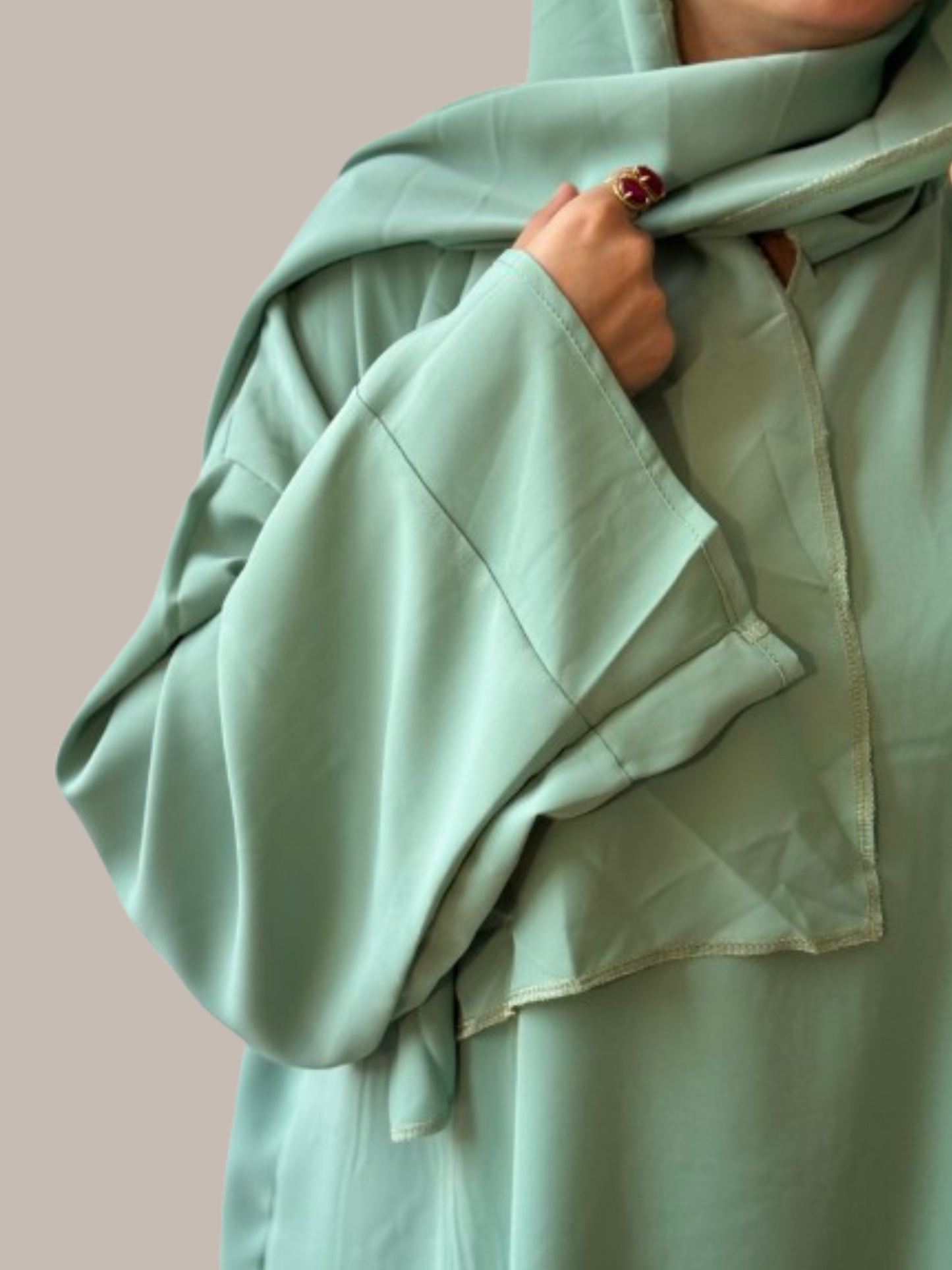 Jellaba vert sauge avec Hijab